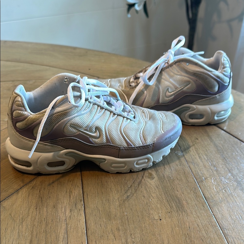Nike Air Max Plus in white and purple color